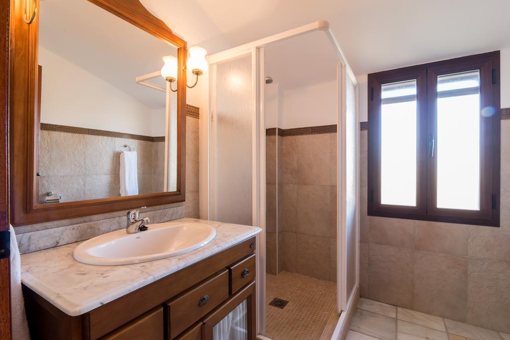 One-Bedroom House,68581577:JPEG